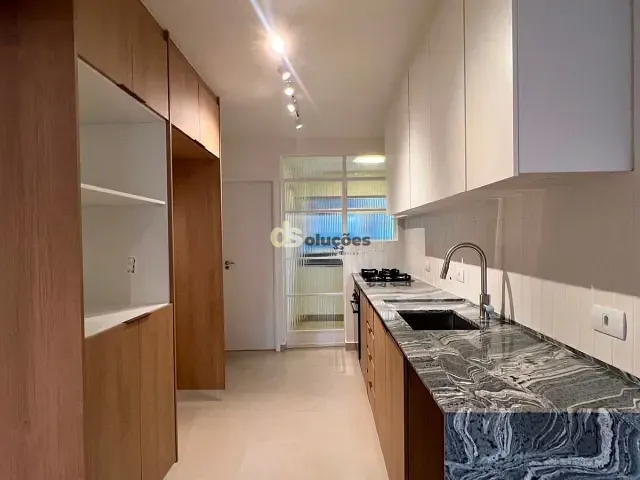 Apartamento 3 quartos e 3 banheiros, à venda, no bairro Moema em São Paulo