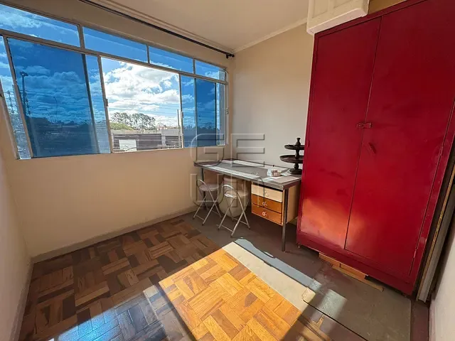Apartamento com 77m² 3 quartos e 1 banheiro, à venda, no bairro Conjunto Café em Londrina