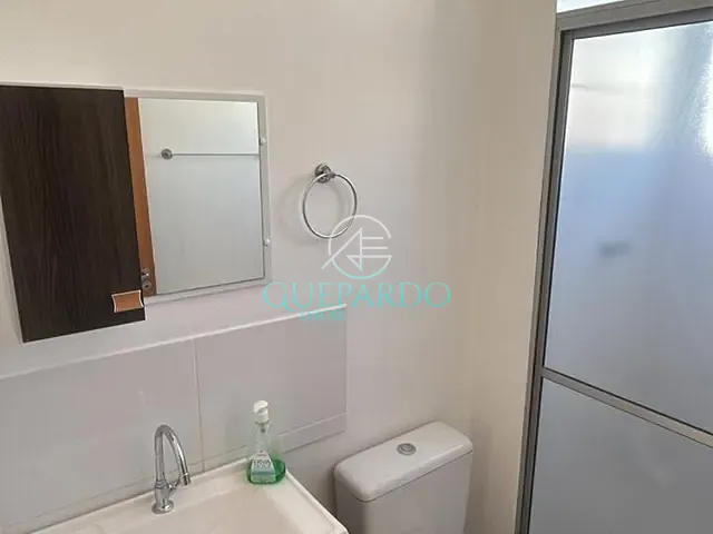 Apartamento com 55m² 2 quartos e 1 banheiro, para alugar, no bairro Gleba Esperança em Londrina