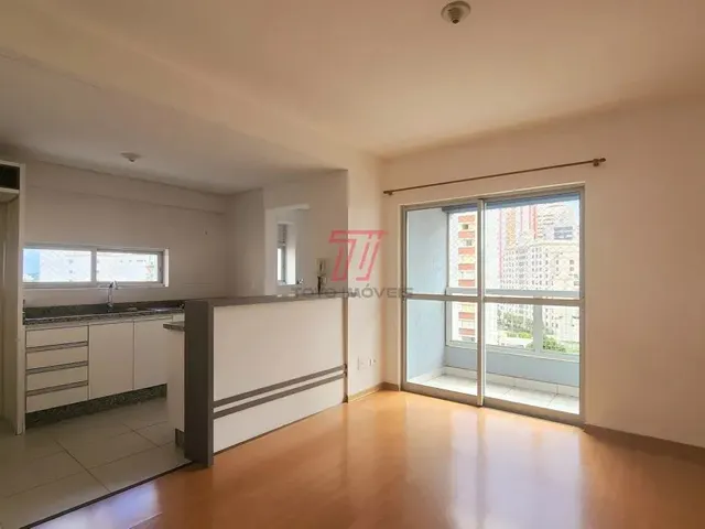 Apartamento 2 quartos e 3 banheiros, à venda, no bairro Cristo Rei em Curitiba