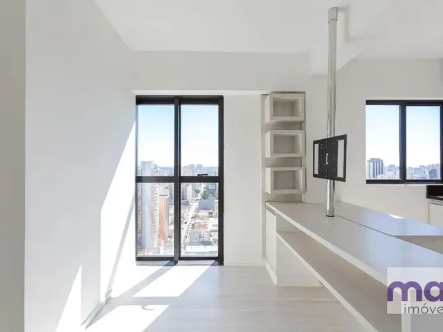 Apartamento 1 quarto e 1 banheiro, para alugar, no bairro Centro em Curitiba