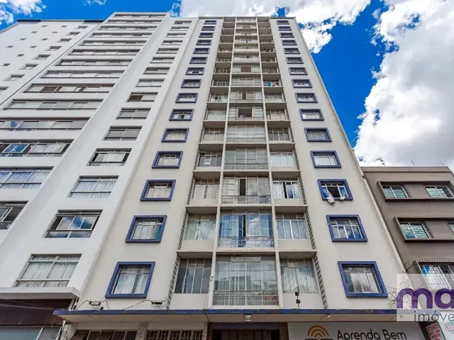 Apartamento com 126m² 3 quartos e 2 banheiros, à venda, no bairro Centro em Curitiba