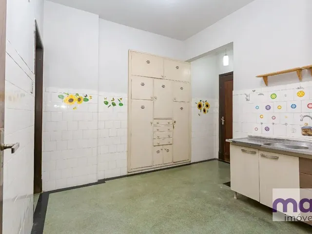 Apartamento com 126m² 3 quartos e 2 banheiros, à venda, no bairro Centro em Curitiba