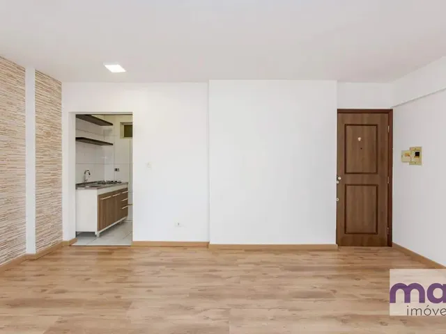 Apartamento 1 quarto e 1 banheiro, para alugar, no bairro Rebouças em Curitiba