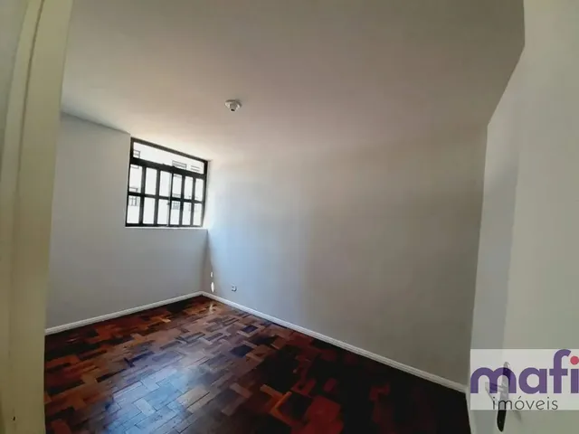 Apartamento com 71m² 3 quartos e 1 banheiro, para alugar, no bairro Mercês em Curitiba