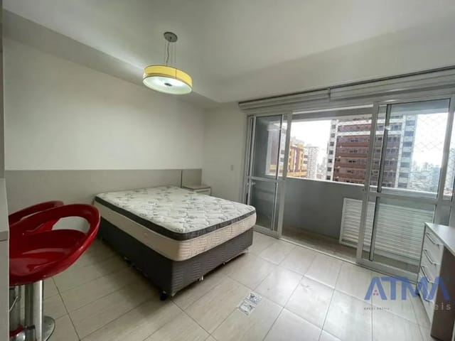Apartamento 1 quarto e 1 banheiro, à venda, no bairro Centro em Curitiba