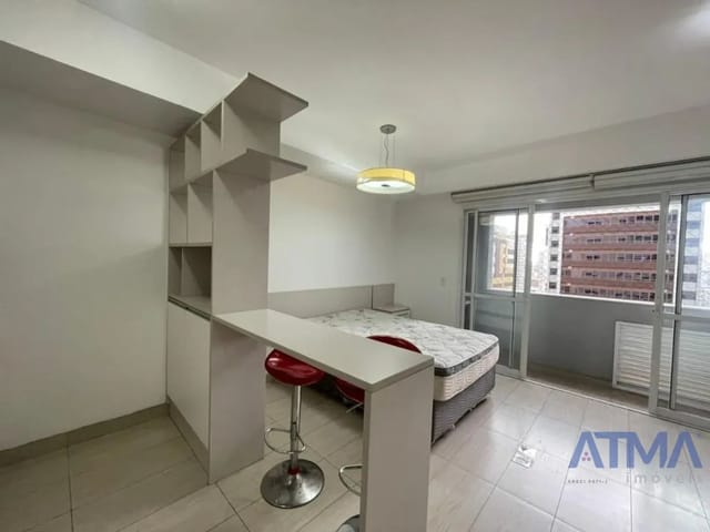 Apartamento 1 quarto e 1 banheiro, à venda, no bairro Centro em Curitiba