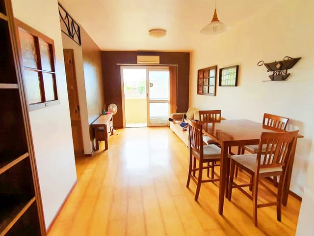Apartamento 2 quartos e 2 banheiros, à venda, no bairro Centro em Pelotas