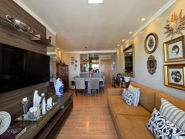 Apartamento 3 quartos e 2 banheiros, à venda, no bairro Petrópolis em Londrina