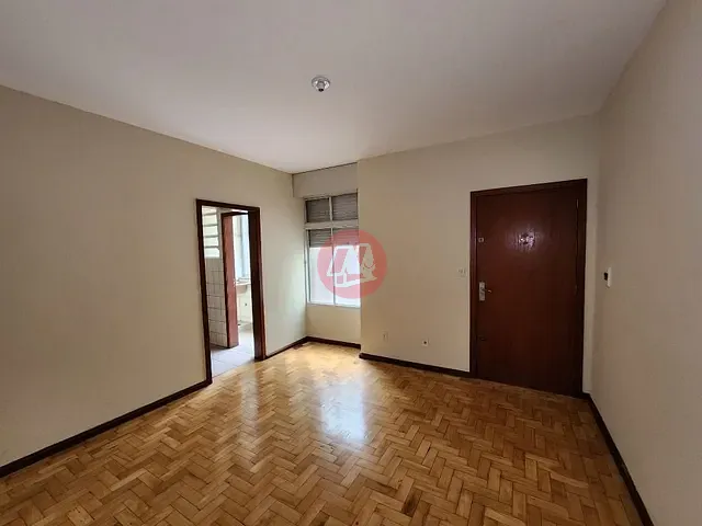 Apartamento com 75m² 2 quartos e 1 banheiro, à venda, no bairro Independência em Porto Alegre