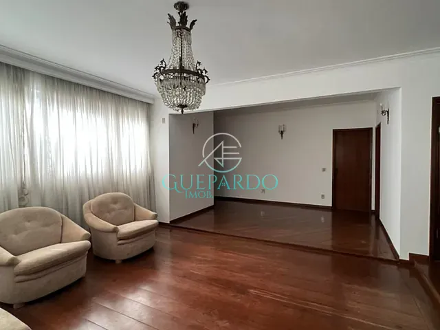 Apartamento com 352m² 4 quartos e 3 banheiros, à venda, no bairro Centro em Londrina