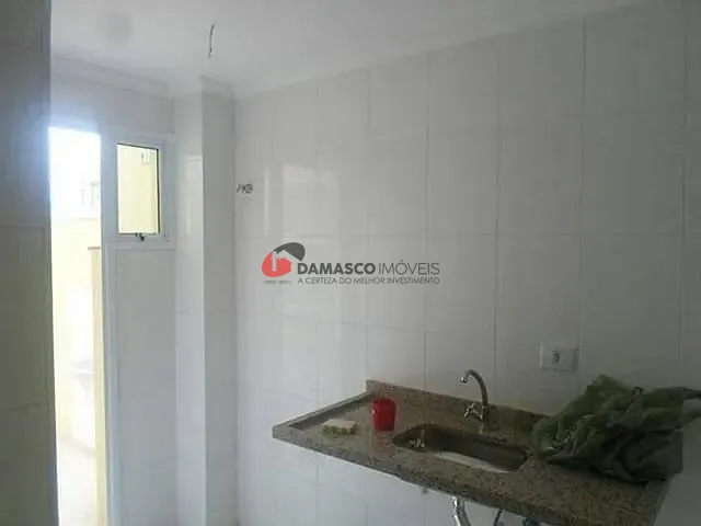 Apartamento 2 quartos e 1 banheiro, à venda, no bairro Vila Valparaíso em Santo André