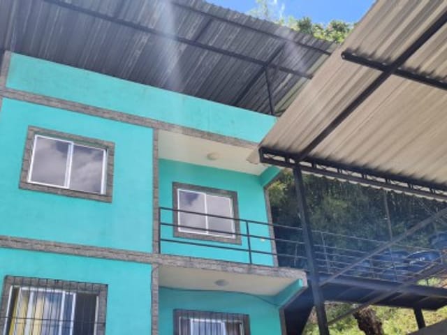Apartamento à venda, no bairro Duarte Silveira em Petrópolis