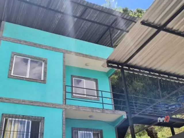 Apartamento à venda, no bairro Duarte Silveira em Petrópolis