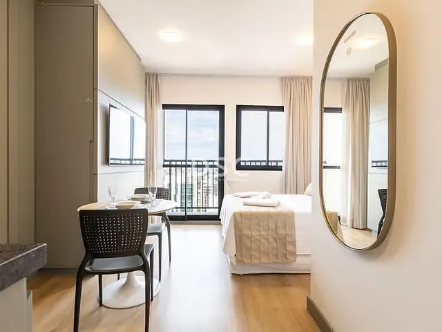 Apartamento 1 quarto e 1 banheiro, à venda, no bairro Centro em Curitiba