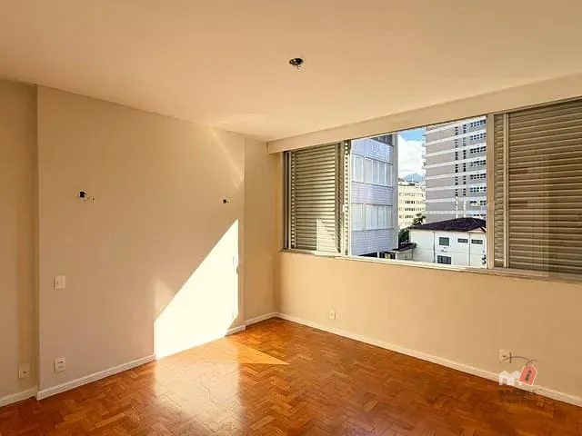 Apartamento 4 quartos e 2 banheiros, à venda, no bairro Centro em Petrópolis