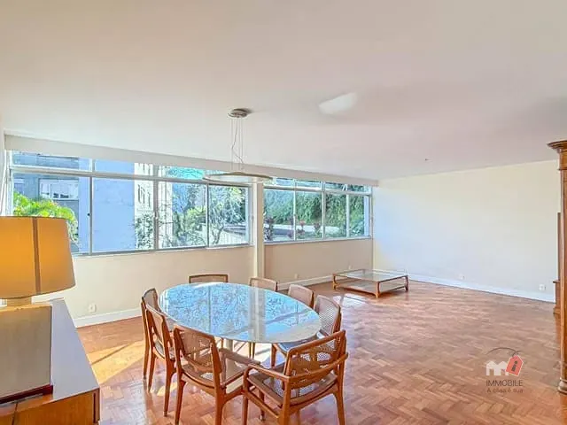 Apartamento 4 quartos e 2 banheiros, à venda, no bairro Centro em Petrópolis