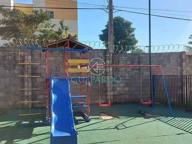 Apartamento com 60m² 2 quartos e 1 banheiro, à venda, no bairro Jardim Maria Luiza em Londrina