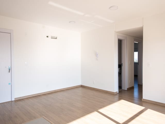 Apartamento com 74m² 3 quartos e 2 banheiros, para alugar, no bairro Areal em Pelotas