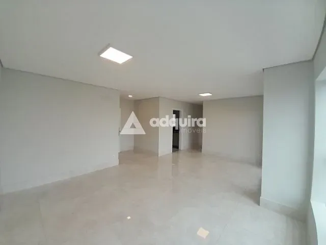 Apartamento com 187m² 3 quartos e 2 banheiros, à venda, no bairro Uvaranas em Ponta Grossa