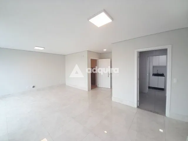Apartamento com 187m² 3 quartos e 2 banheiros, à venda, no bairro Uvaranas em Ponta Grossa