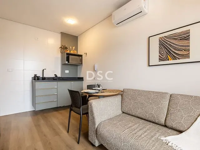 Apartamento 1 quarto e 1 banheiro, à venda, no bairro Centro em Curitiba
