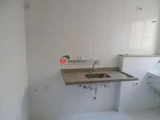Apartamento 2 quartos e 1 banheiro, à venda, no bairro Vila Valparaíso em Santo André