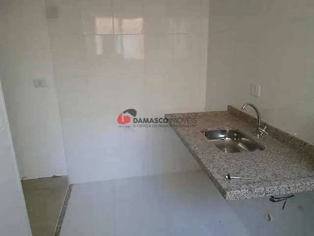 Apartamento 2 quartos e 1 banheiro, à venda, no bairro Vila Valparaíso em Santo André