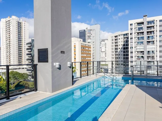 Apartamento 2 quartos e 2 banheiros, à venda, no bairro Água Verde em Curitiba