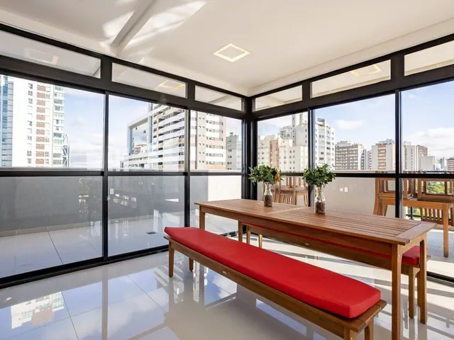 Apartamento 2 quartos e 2 banheiros, à venda, no bairro Água Verde em Curitiba