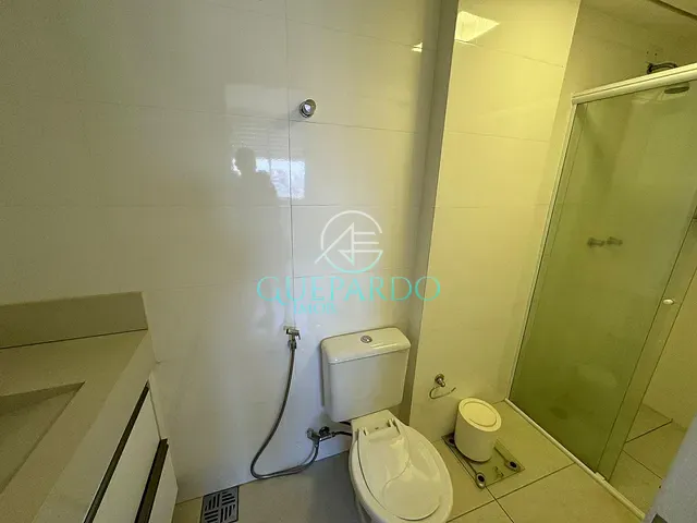 Apartamento 4 quartos e 3 banheiros, à venda, no bairro Centro em Londrina