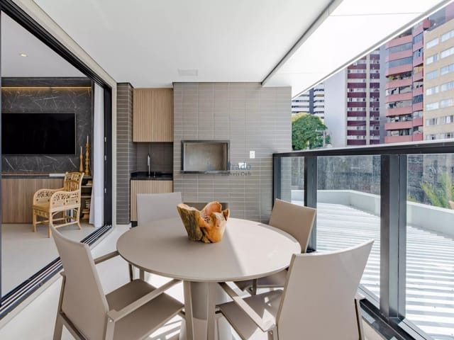 Apartamento 3 quartos e 5 banheiros, à venda, no bairro Bigorrilho em Curitiba