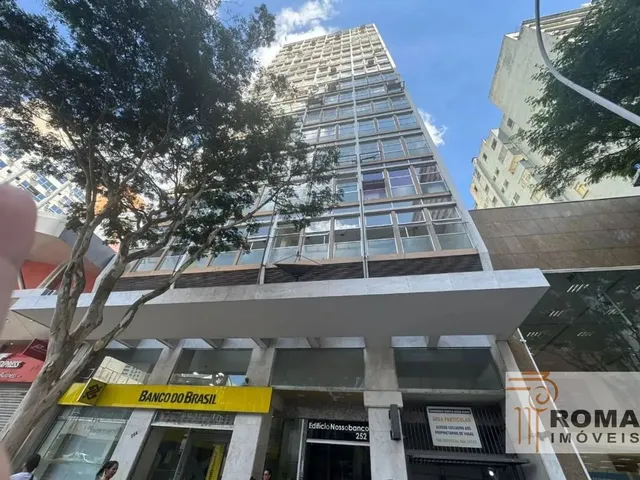 Apartamento 2 quartos e 1 banheiro, para alugar, no bairro Centro em Curitiba