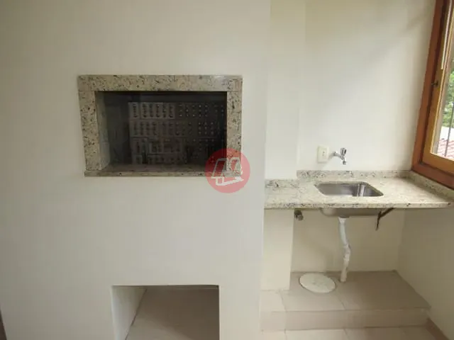 Apartamento com 75m² 2 quartos e 2 banheiros, para alugar, no bairro Petrópolis em Porto Alegre