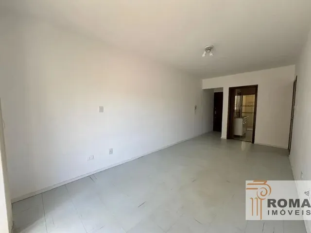 Apartamento 2 quartos e 1 banheiro, para alugar, no bairro Água Verde em Curitiba