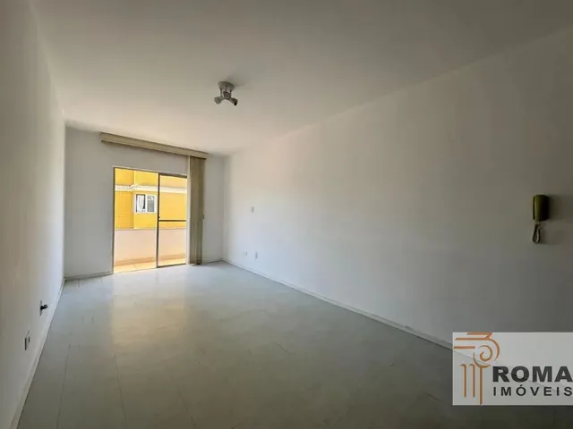 Apartamento 2 quartos e 1 banheiro, para alugar, no bairro Água Verde em Curitiba