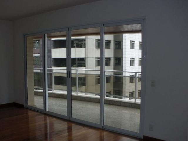 Apartamento com 360m² 4 quartos e 6 banheiros, para alugar, no bairro Itaim Bibi em São Paulo