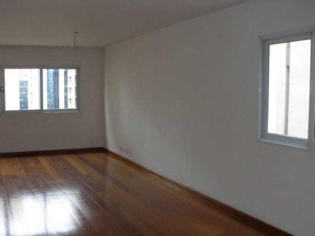 Apartamento com 360m² 4 quartos e 6 banheiros, para alugar, no bairro Itaim Bibi em São Paulo