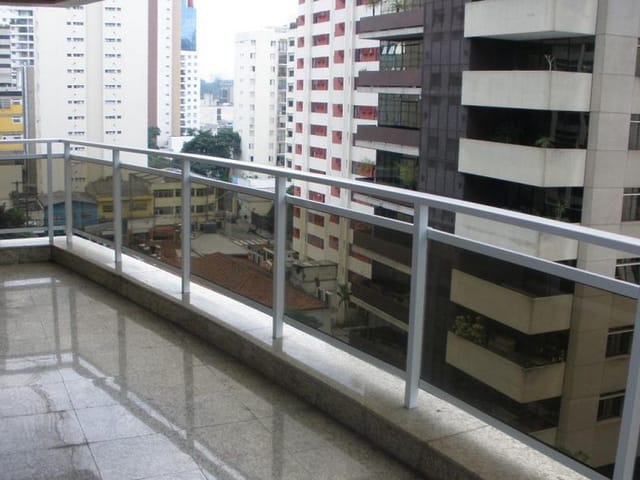 Apartamento com 360m² 4 quartos e 6 banheiros, para alugar, no bairro Itaim Bibi em São Paulo