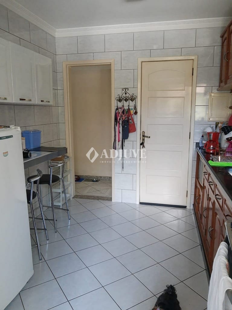 Apartamento à venda com 3 quartos, 109m² - Foto 2
