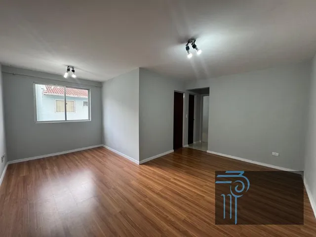 Apartamento 3 quartos e 1 banheiro, para alugar, no bairro Santa Quitéria em Curitiba