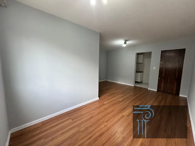 Apartamento 3 quartos e 1 banheiro, para alugar, no bairro Santa Quitéria em Curitiba