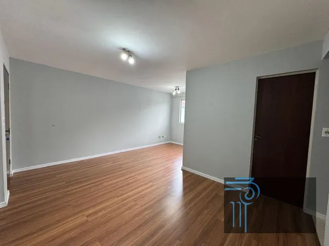 Apartamento 3 quartos e 1 banheiro, para alugar, no bairro Santa Quitéria em Curitiba