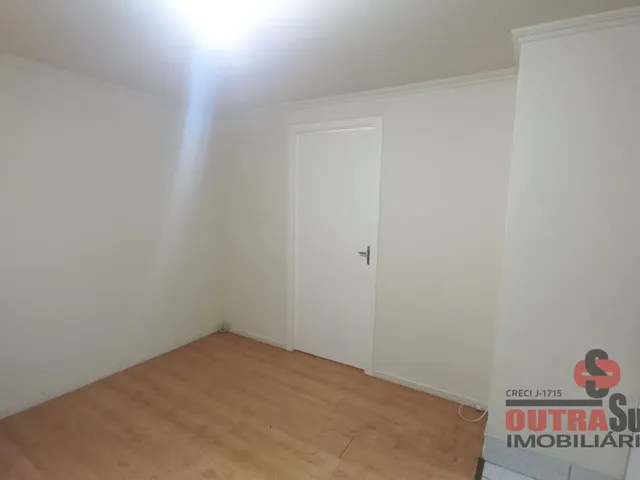 Apartamento 1 quarto e 1 banheiro, para alugar, no bairro NOVO MUNDO em Curitiba