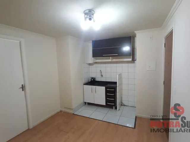 Apartamento 1 quarto e 1 banheiro, para alugar, no bairro NOVO MUNDO em Curitiba