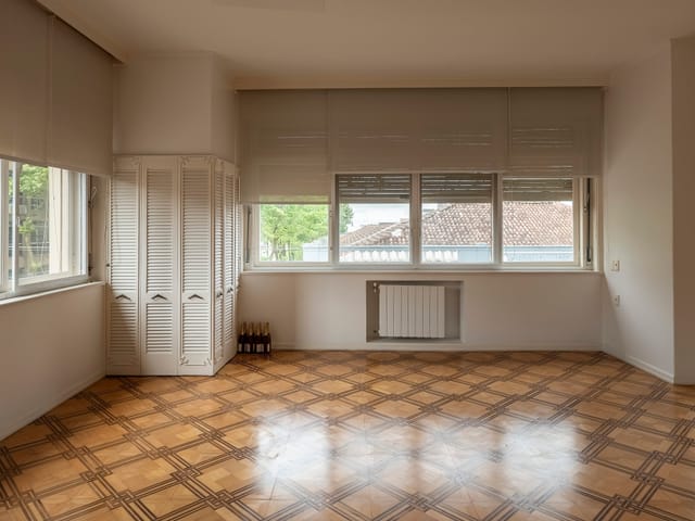 Apartamento com 440m² 3 quartos e 5 banheiros, à venda ou para alugar, no bairro Centro em Pelotas