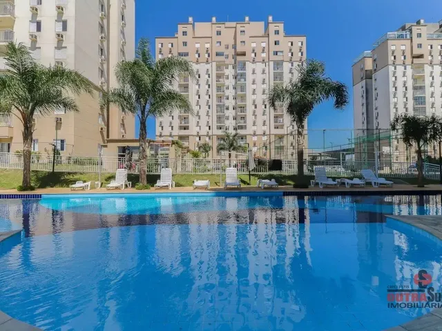 Apartamento 2 quartos e 2 banheiros, para alugar, no bairro Xaxim em Curitiba