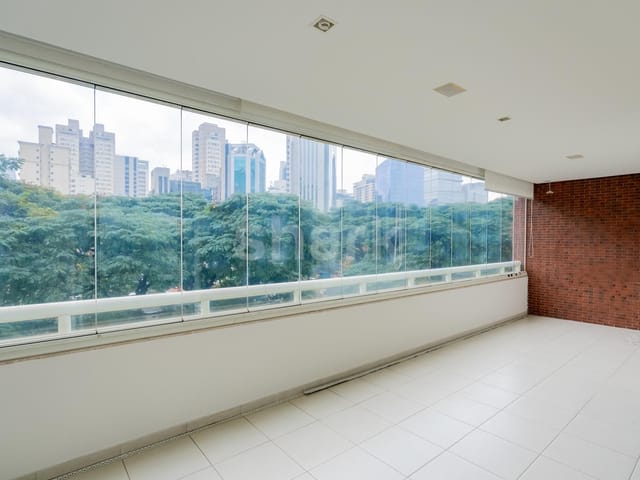 Apartamento com 152m² 2 quartos e 3 banheiros, para alugar, no bairro Itaim Bibi em São Paulo