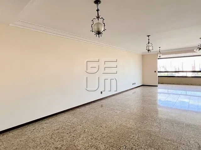 Apartamento 4 quartos e 6 banheiros, à venda ou para alugar, no bairro Dom Bosco em Londrina