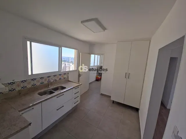 Apartamento 3 quartos e 3 banheiros, para alugar, no bairro Alto da Lapa em São Paulo
